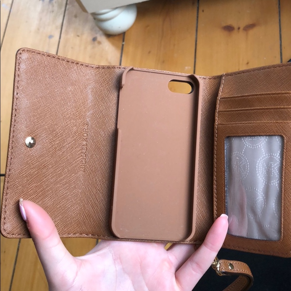 Michael Kors Wristlet - Picture 2 of 5